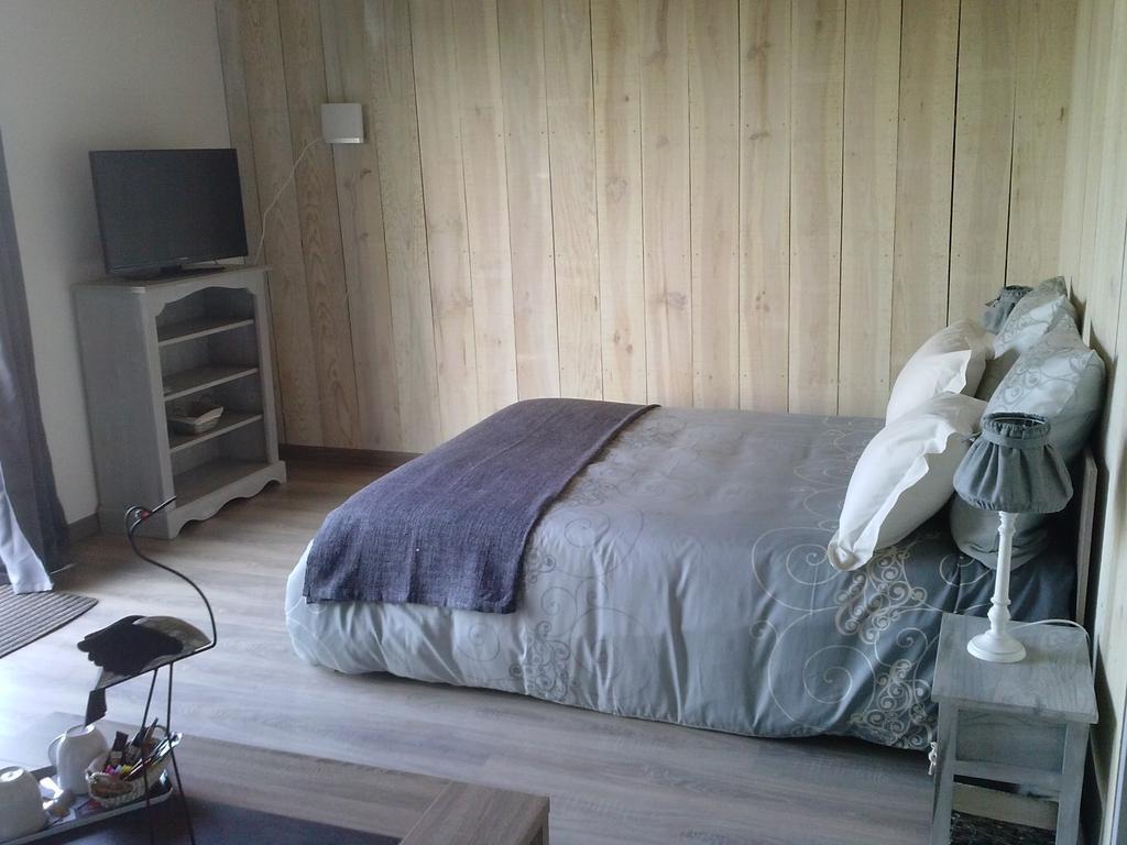 Chambre D'Hotes De L'Estuaire De Blaye Room photo